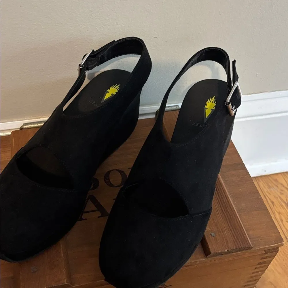 Volatile Women's Aurora Wedge size 9
